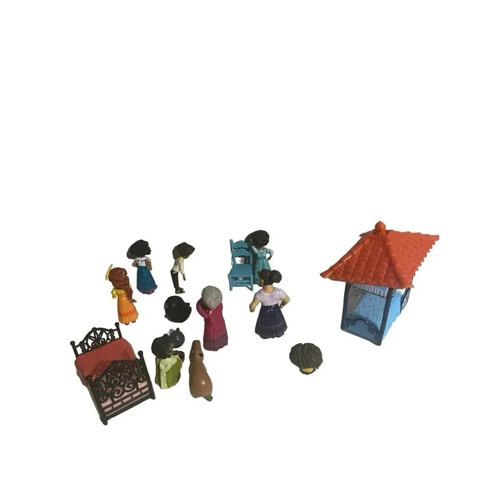 Disney Encanto Ultimate Madrigal Family Gift Set Of 15